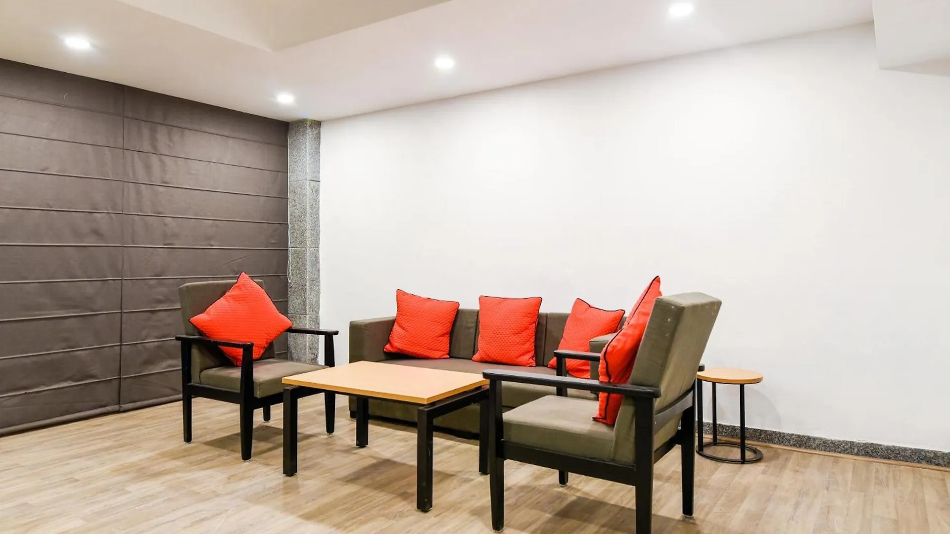 ***  Super Townhouse 094 Hotel Moro Delhi  India