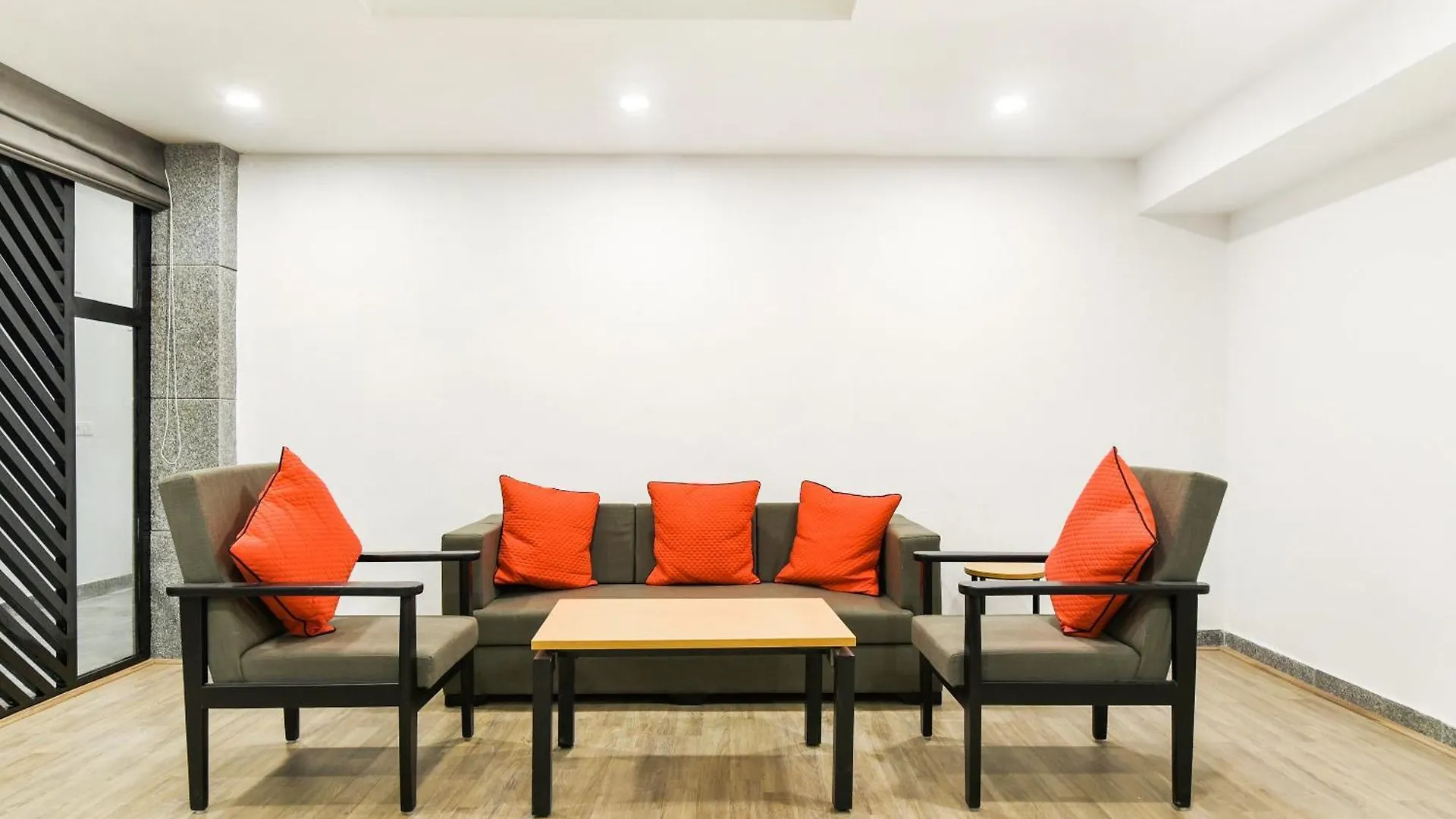 Super Townhouse 094 Hotel Moro Delhi  3*, Delhi (National Capital Territory of India)