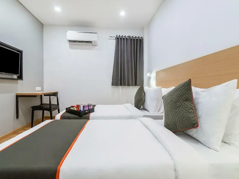 Super Townhouse 094 Hotel Moro Delhi  India